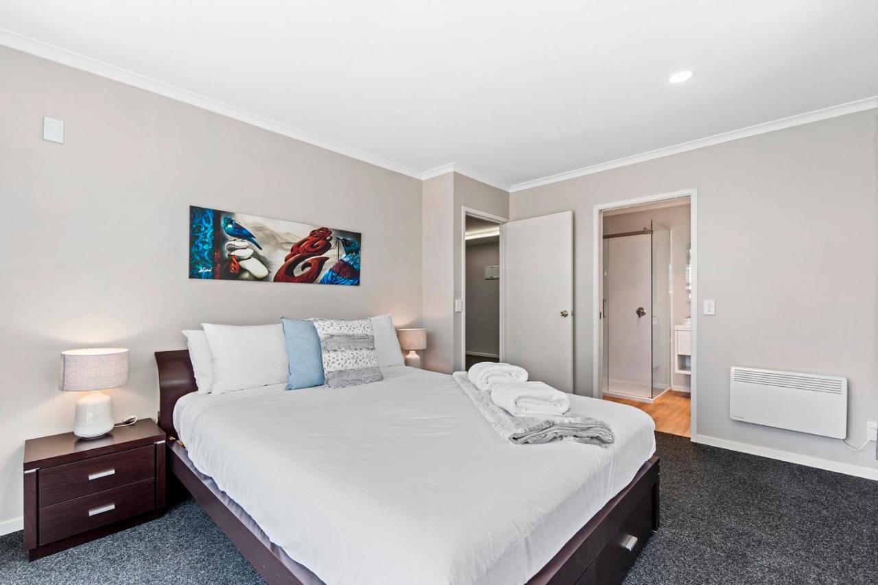Holiday home Tui Lookout - Pool & Views Taupo